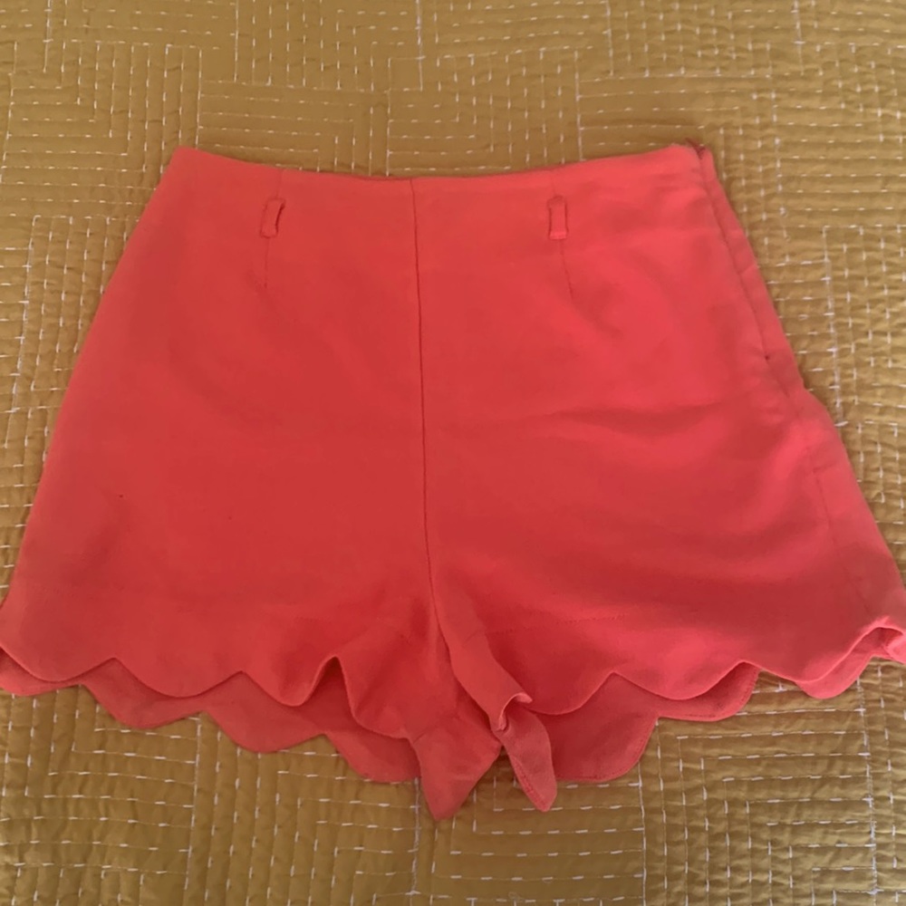 Bright coral high waisted scalloped shorts, size M